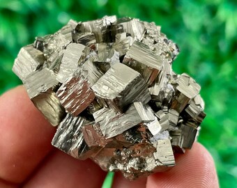 ☆SALE☆黄銅鉱 原石（ 水晶 閃亜鉛鉱 黄鉄鉱 を含む)　天然石　鉱物 4a06d50d4e72409a01507891a4bb4b