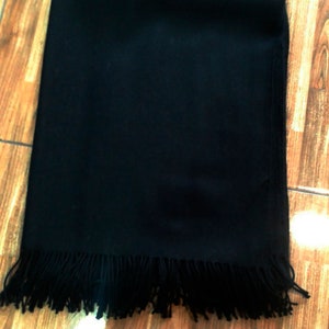 Hypoallergenic 100% Peruvian Baby Alpaca Throw Blanket (130 x 180 cm, 550 grams) Solid black, Thermo, Organic, Vegan SIlky