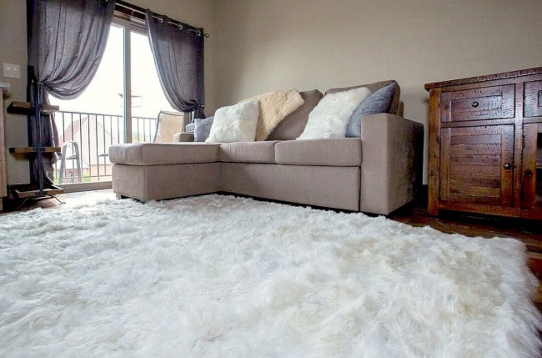 De Luxe Hypoallergenic 100% Peruvian Suri Baby Alpaca Rug, (89'' X 89 ...