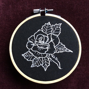 Kit de bordado de rosas negras