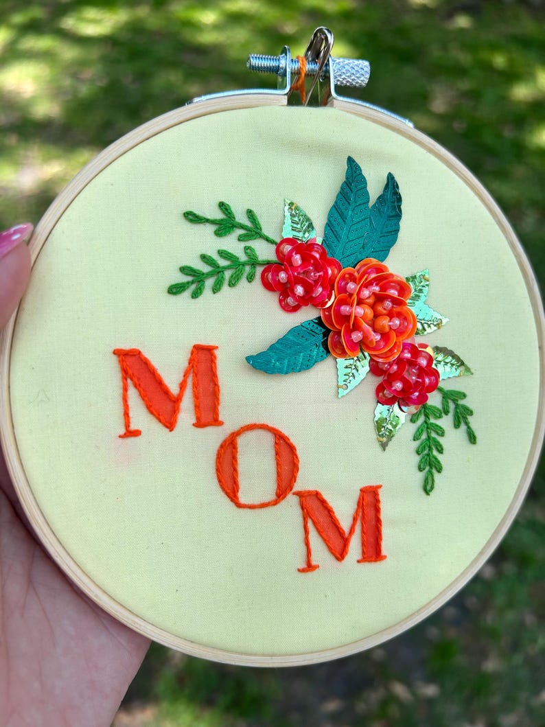 Mom Embroidered Frame Mom Embroidery Wall Decor - Etsy