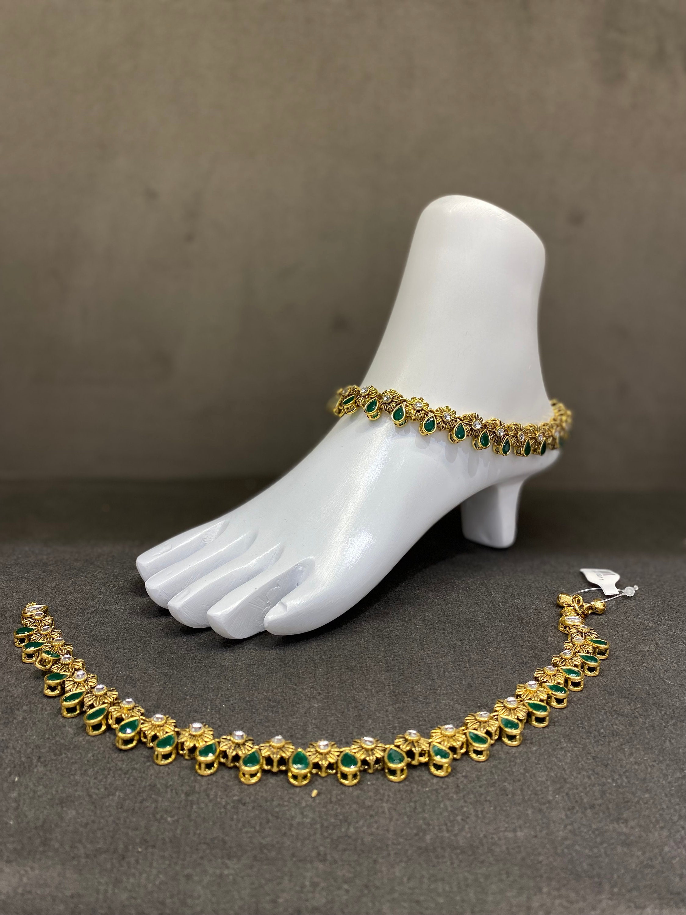 Gold anklets in lalitha jewellery deals