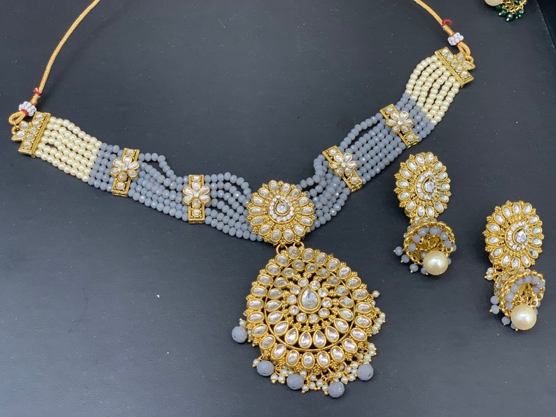 Indian wedding jewelry Kundan gold choker set in different colors with earrings,Pendant style choker set