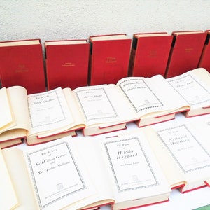 Vintage 1930s Red & Black Hardcover Book Set: Walter Black Editions immagine 9
