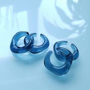 square resin ear cuff small (starry blue)
