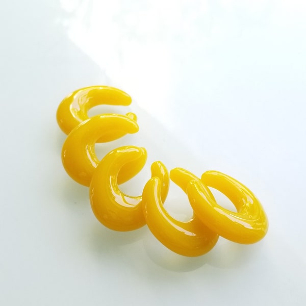 UV resin ear cuff oval (L) mustard yellow