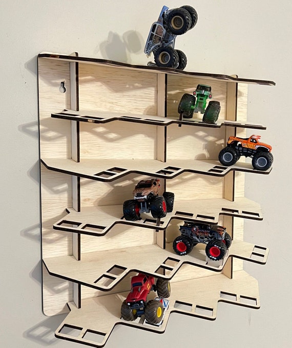 Exhibición de 24 Monster Truck para camiones calientes o jam a escala 1:64.  Presume de tus ruedas con este estante/estuche de madera Aplastamiento de  autos impresionante -  México