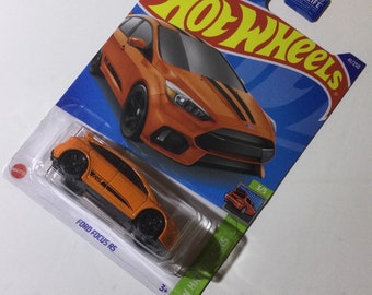 Orange Ford Focus RS Hot Wheels 1/64th scale.  Hotwheels die cast metal car, 41/250