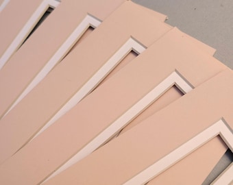Sechs Passepartouts im Format 5x7, hautfarben/cremefarben