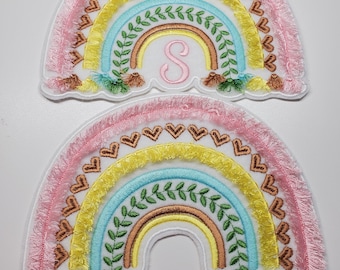 Fringed gepersonaliseerde rainbow patch - Boho Rainbow Patch - Rainbow Heart - Aangepaste eerste regenboog patch - Rainbow Gifts - Iron on Patch -