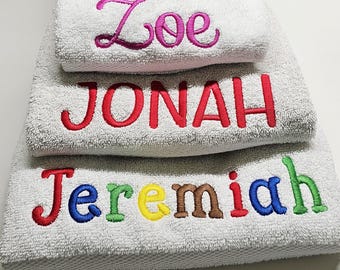 Personalized Embroidered Hand Towel: Custom Name, Cotton Bathroom Decor