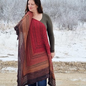Crochet Shawl Pattern, Crochet Shawl Summer, Crochet Shawl Wrap, Crochet Triangle Shawl Pattern, Crochet Shawl Women, Pinnacle Shawl