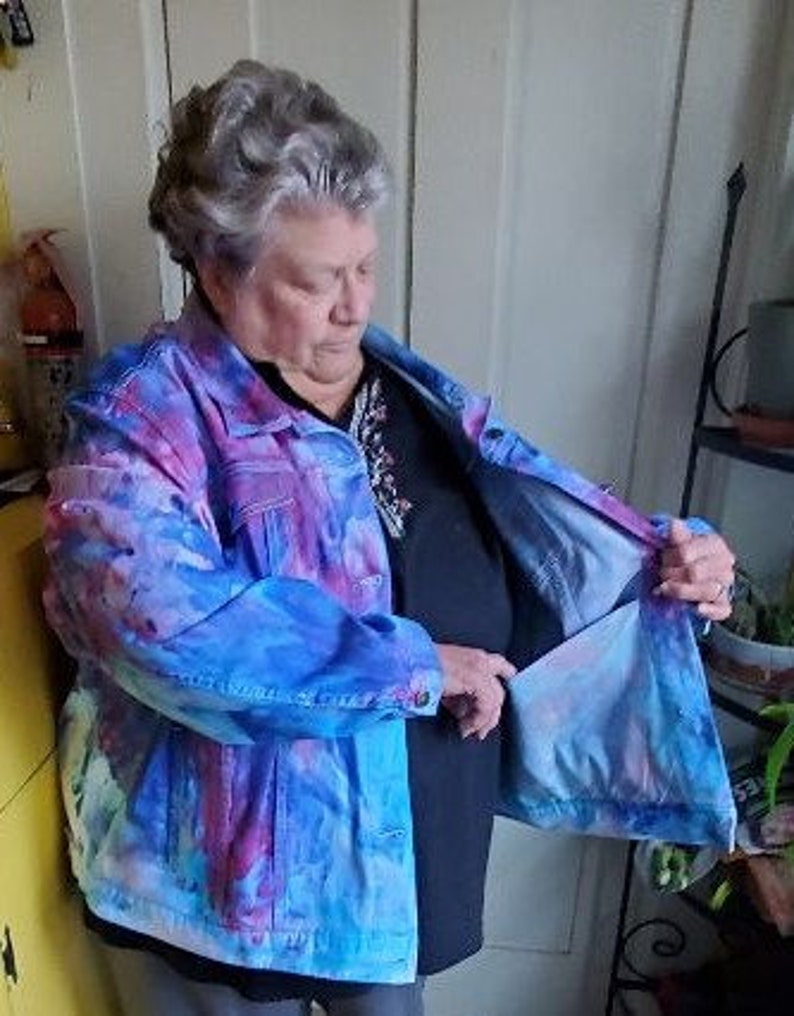 free shipping. ships immediately Ice dyed women/'s denim jacket Plus size tie dyed women/'s size 4X blue and lilac denim size 36 jacket