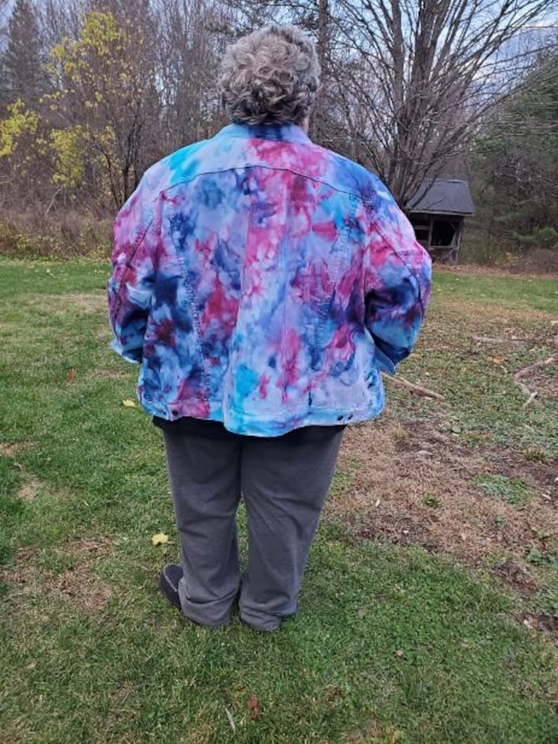 free shipping. ships immediately Ice dyed women/'s denim jacket Plus size tie dyed women/'s size 4X blue and lilac denim size 36 jacket