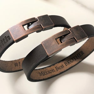 Armband met verborgen boodschap papa, bruine leren armband met verborgen boodschap, herenmanchet met geheime boodschap, gepersonaliseerde armband, aangepast cadeau voor papa