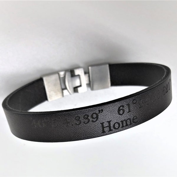 Schwarzes Armband für Männer, personalisiertes Lederarmband, Edelstahlarmband, Corrdinates Armbänder, Nachricht Lederarmband, Gravur Männer Armreif