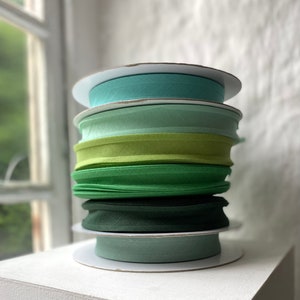 25mm bias binding tape, 100% cotton, green colourway, crafts, bunting, sewing, sold by the metre