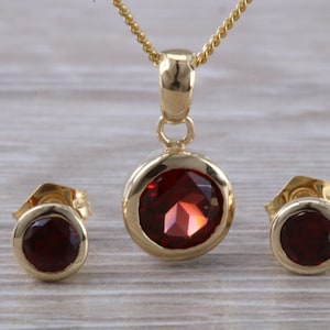 Round cut Garnet Earrings and Matching Necklace set in Yellow Gold