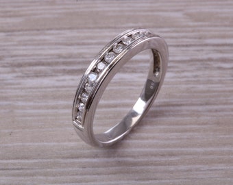 Traditional Round cut Diamond set 18ct White Gold Eternity Ring