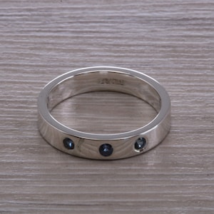 Three Round cut Blue Sapphire set Chunky Band