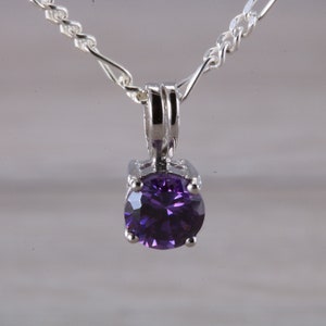 Natural Round cut Amethyst set Silver Necklace