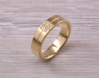 5 mm wide Diamond set Yellow Gold Unisex Band