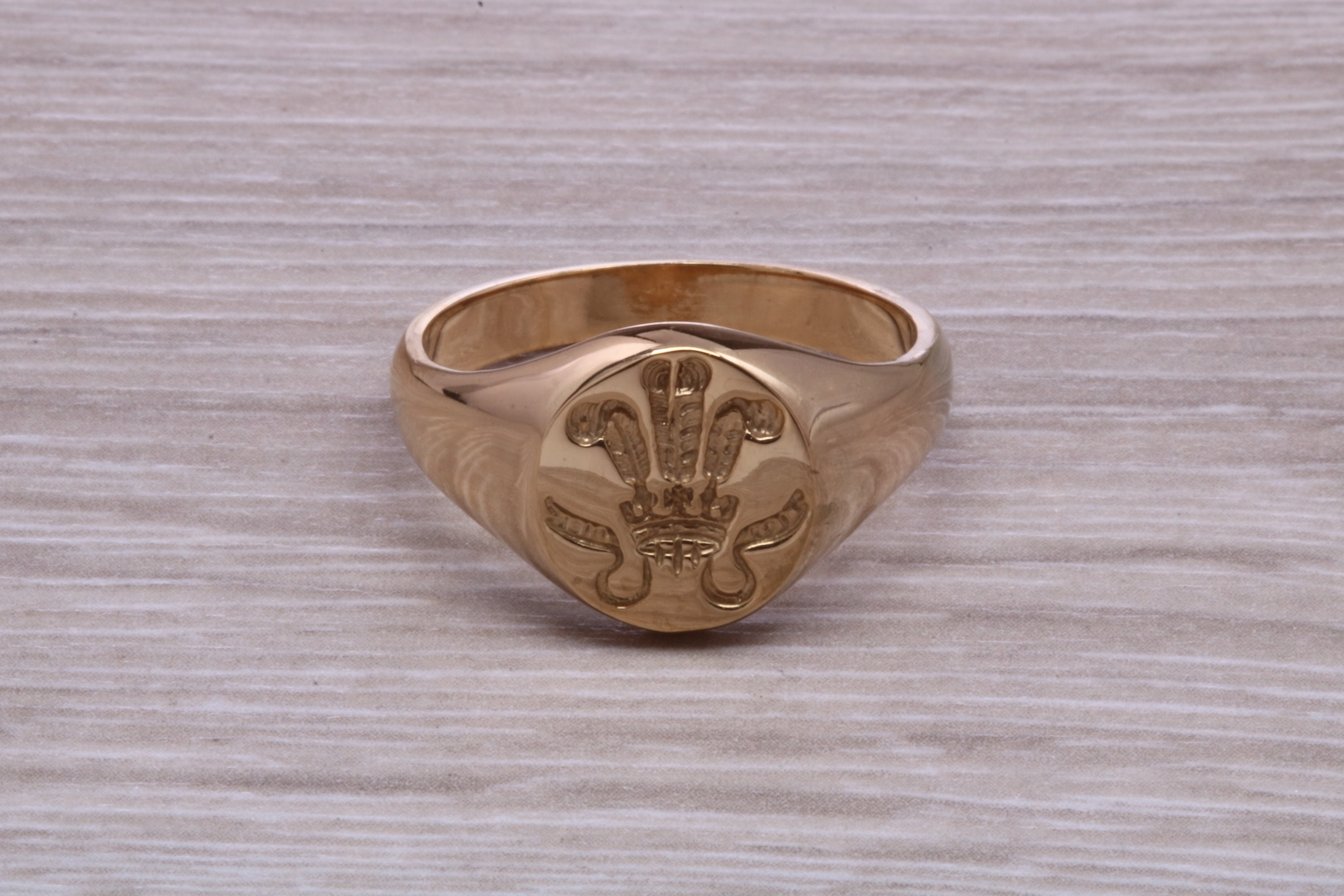 Signet ring hotsell prince of wales