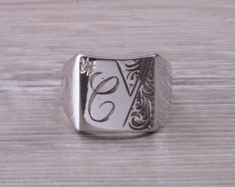 Großer personalisierter Diamant Set Signet Ring