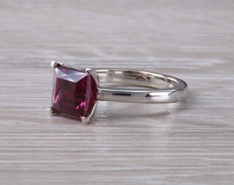 2.74 carat Square cut Pink Tourmaline set 18ct Gold Ring