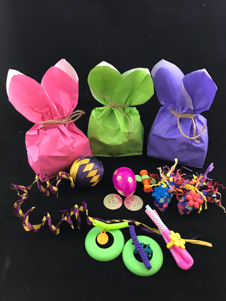 Set of 3 Foraging Bunny Parrot Toy