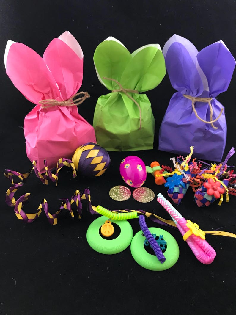 Set of 3 Foraging Bunny Parrot Toy