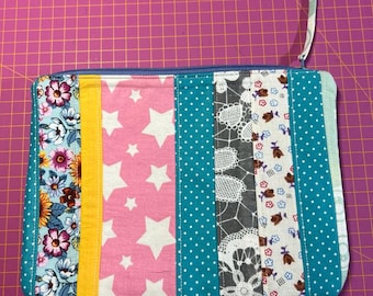 Astuccio/borsa per il trucco con cerniera patchwork