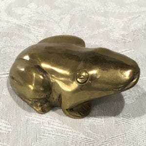 Vintage Brass Frog Paperweight, Brass Frog Figurine, Brass Decor