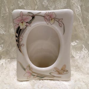 Vintage Floral Ceramic Photo Frame with Butterfly | Cottage Decor