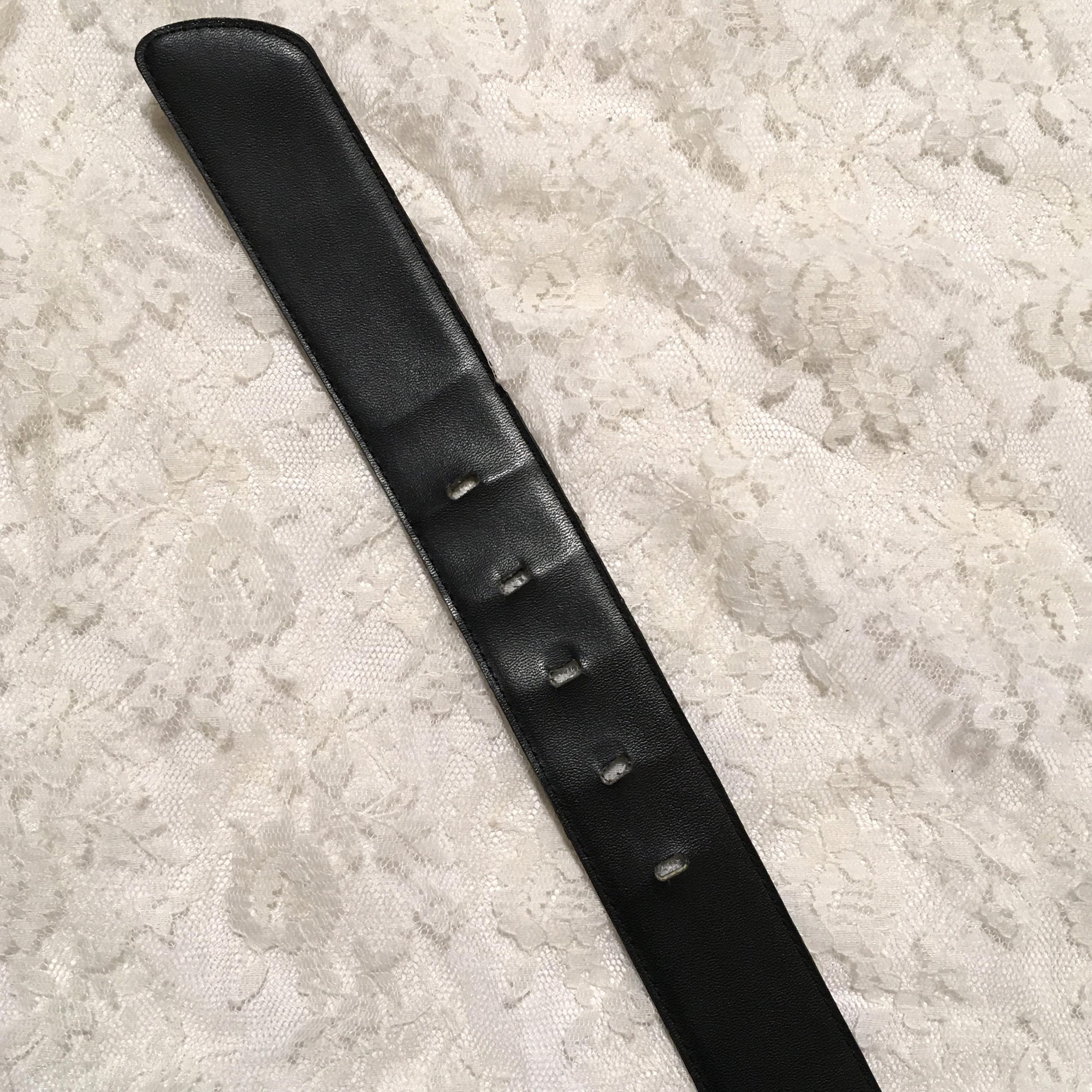 Vintage Black Genuine Leather Belt by Liz Claiborne, Reptile  display picture 2