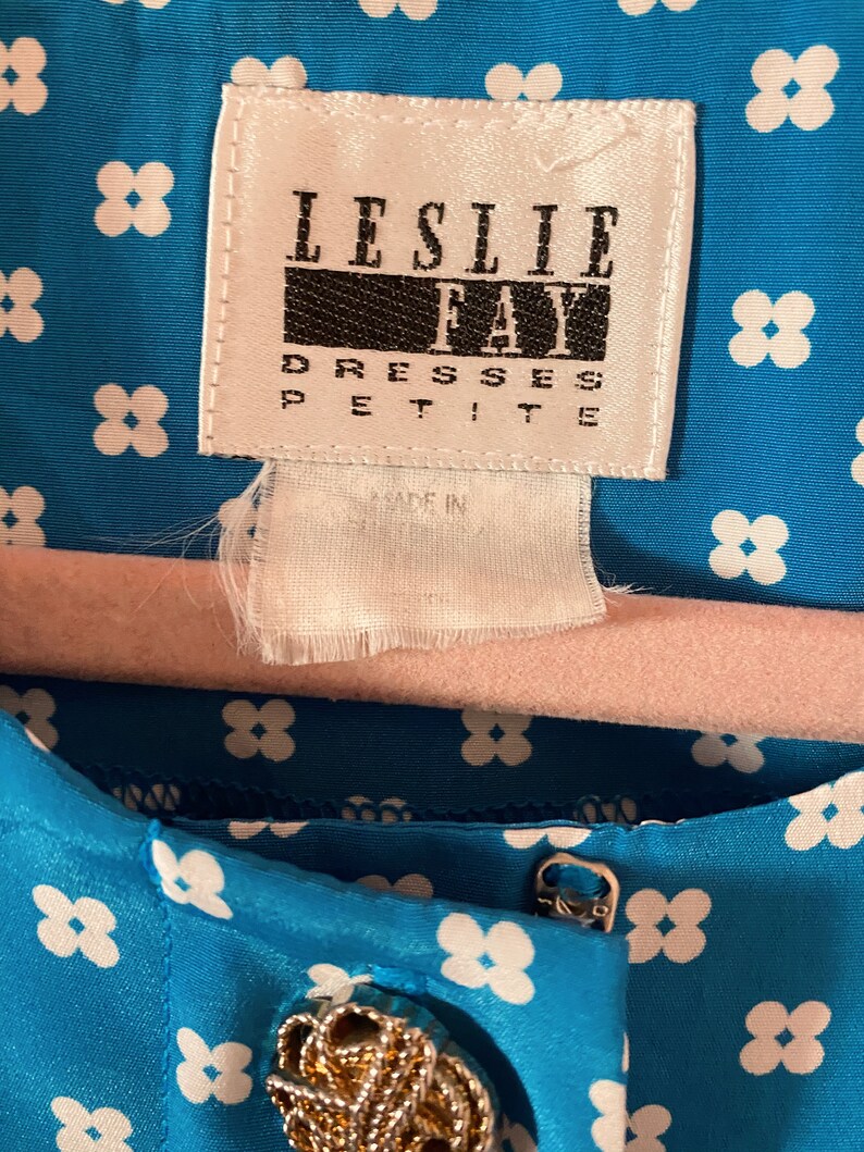 Blue Daisies Pleated Short Sleeve Leslie Fay Plus Size Dress