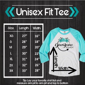 K&ouml;nnte beinhalten: Eine Gr&ouml;&szlig;entabelle f&uuml;r ein Unisex-T-Shirt in Wei&szlig; und T&uuml;rkis. Die Tabelle zeigt die Gr&ouml;&szlig;e, L&auml;nge und Breite in Zoll an. Der Text "Gina Bea&ntilde;a Be Uniquely You!" ist auf das T-Shirt gedruckt.