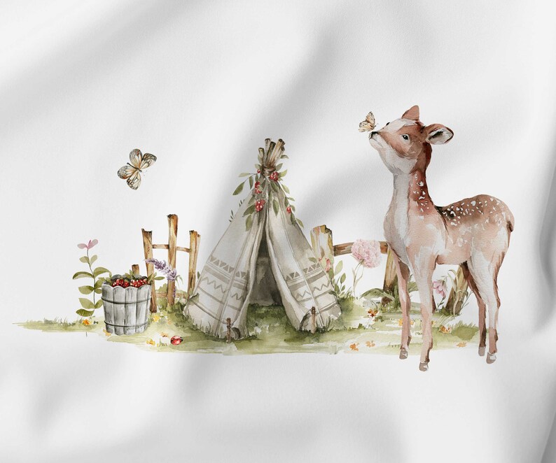 Peut inclure: Illustration &agrave; l'aquarelle d'un faon avec un papillon sur le nez, pr&egrave;s d'un tipi, d'une cl&ocirc;ture en bois et d'un seau de baies. La sc&egrave;ne se d&eacute;roule dans un champ herbeux avec des fleurs et des papillons, cr&eacute;ant un design fantaisiste sur le th&egrave;me de la nature.