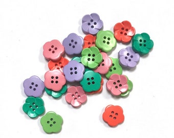 5 piece set of plastic flower buttons, diameter 16-18 mm