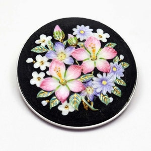 Toshikane Arita Porcelain Flower Bouquet Pendant Brooch