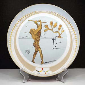 Salvador Dali "Special Sports Edition" Porcelain Plate Golf-1976