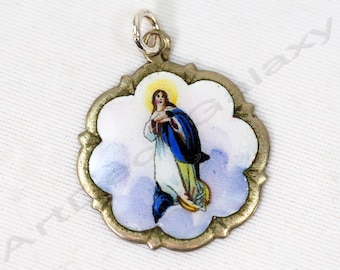 Colgante religioso en miniatura de esmalte antiguo pintado a mano