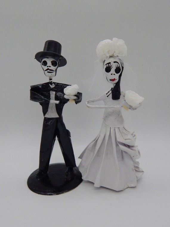 Muñeca decorativa mexicana Catrina Figura de papel maché Día - Etsy México Muñeca decorativa mexicana Catrina Figura de papel maché Día - Etsy México