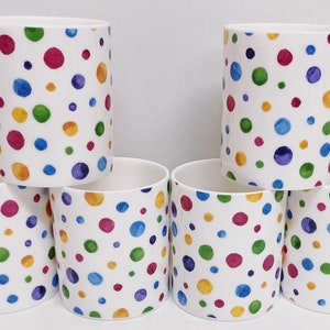 Polka Dots Painted Effekt Tassen Set mit 6 Fine Bone China 400 ml 14 Unzen Große Balmoral Tassen Multi Color Spotty Chintz Hand verziert UK
