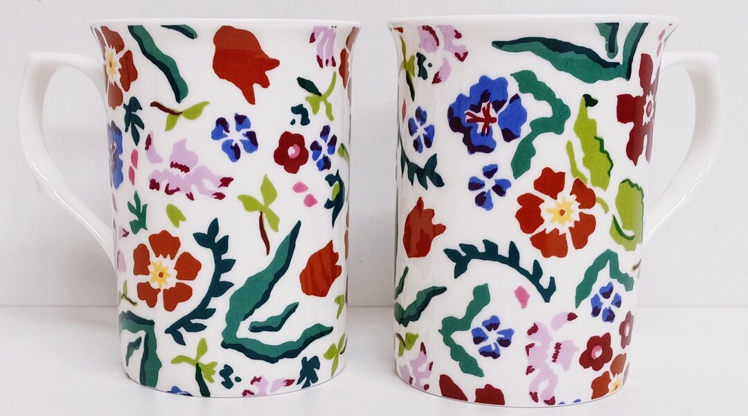 Wild Flower Painted Effect Mugs Set 2 Fine Bone China 10oz Exclusive ...
