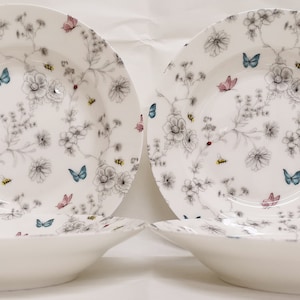 Geheime tuin set van 4 borden 8.7 "22cm fijn bot China diepe soep pasta bloemen vlinders bijen met de hand versierd VERENIGD KONINKRIJK