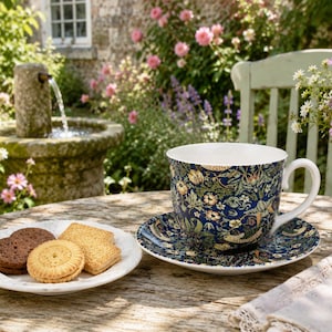 Strawberry Emma Bridgewater - Etsy