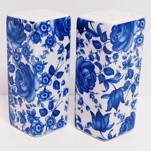 Delft Blue Salt & Pepper Set Rectangular Porcelain Blue Flowers Floral Shakers Pots Hand Decorated UK