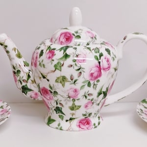 Ivy Rose Pink Tea Set for Two Fine Bone China Teapot 20fl oz  2 Tea Cups and 2 Saucers Pink Roses Flowers Floral Hand Decorated UK