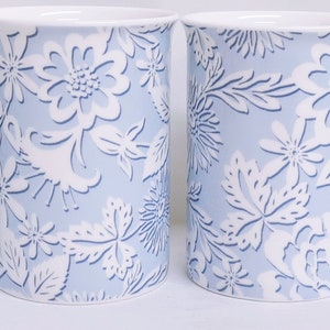 Lace Blue Mugs Set of 4 Fine Bone China Windsor Light Blue & White Floral Chintz 10.5oz 300ml Cups Hand Decorated UK